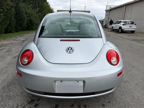 2008 Volkswagen New Beetle S