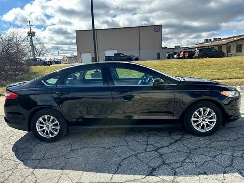 2016 Ford Fusion S