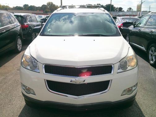 2011 Chevrolet Traverse LS