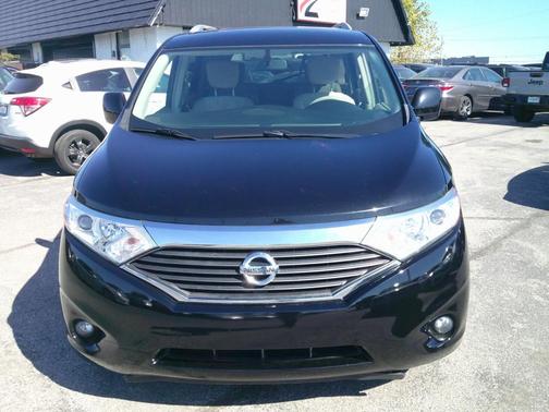 2017 Nissan Quest SV