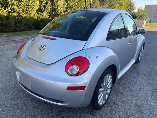 2008 Volkswagen New Beetle S