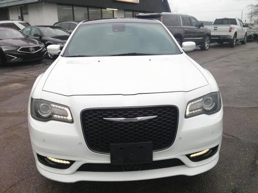 2017 Chrysler 300 S