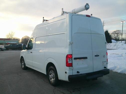 2014 Nissan NV Cargo NV2500 HD SV V6
