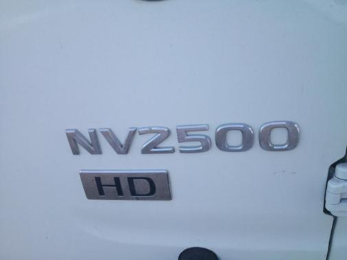2014 Nissan NV Cargo NV2500 HD SV V6