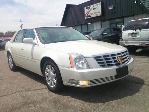 White 2010 Cadillac DTS Base