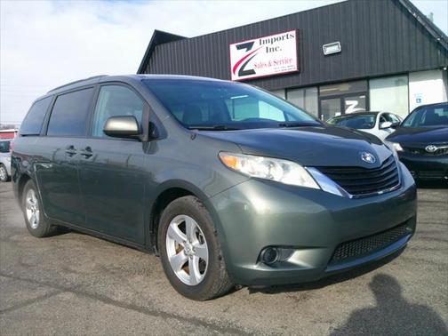 2011 Toyota Sienna LE