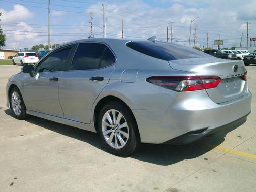 2022 Toyota Camry LE