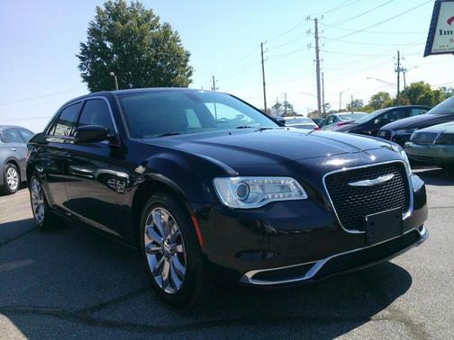 2015 Chrysler 300 Limited