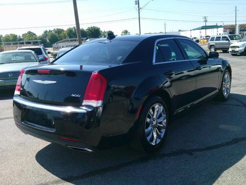2015 Chrysler 300 Limited