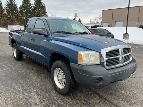 2005 Dodge Dakota ST Club Cab