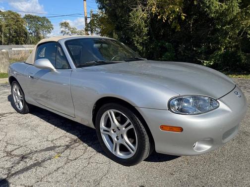 2004 Mazda MX-5 Miata LS