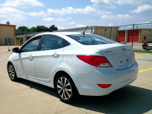 2017 Hyundai Accent Value Edition