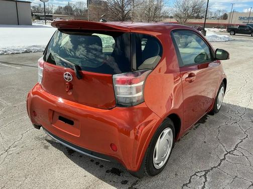 2012 Scion iQ 3-Door Hatchback AT