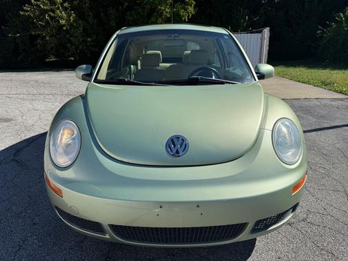 2008 Volkswagen New Beetle S
