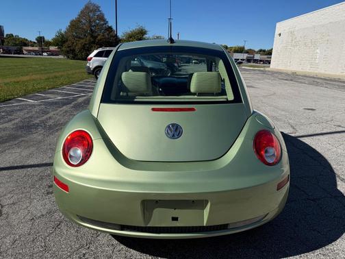 2008 Volkswagen New Beetle S