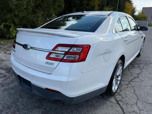 2013 Ford Taurus SHO