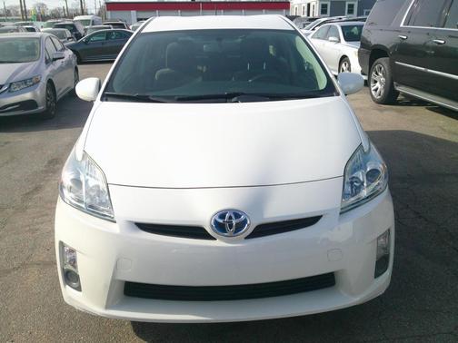 2010 Toyota Prius III