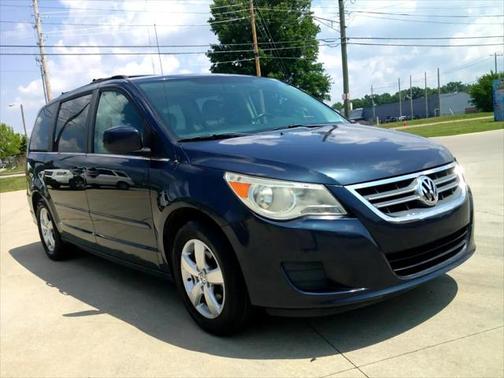 2009 Volkswagen Routan SE