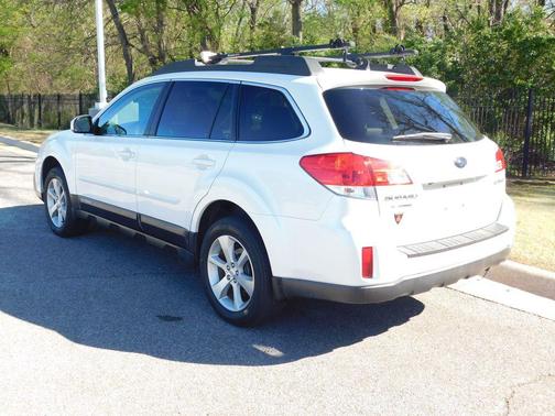 Satin White Pearl 2013 Subaru Outback 2.5i Limited