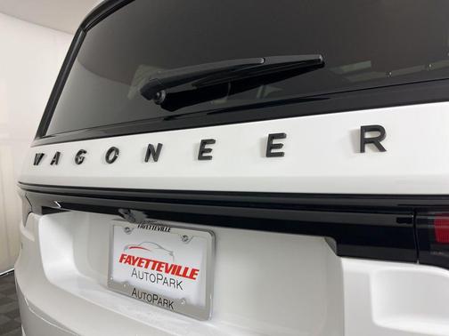 2024 Jeep Wagoneer Series II Carbide 4x4