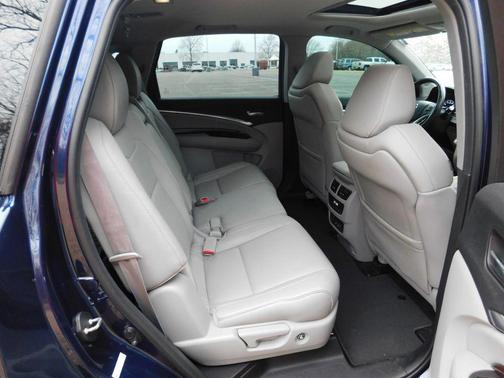 2017 Acura MDX 3.5L w/Technology Package