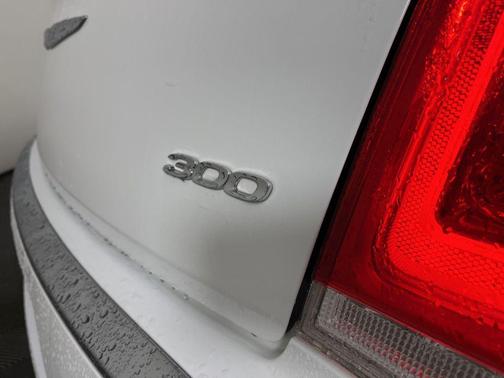 2018 Chrysler 300 Touring