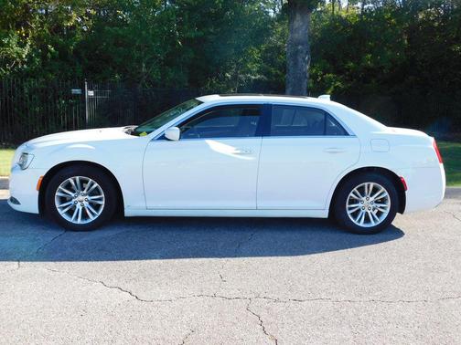2018 Chrysler 300 Touring