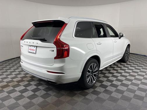 2020 Volvo XC90 T5 Momentum