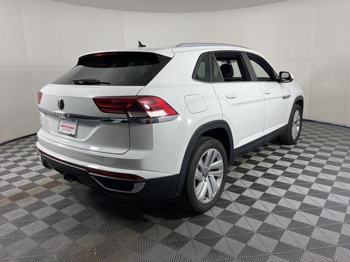 2022 Volkswagen Atlas Cross Sport 3.6L V6 SE w/Technology