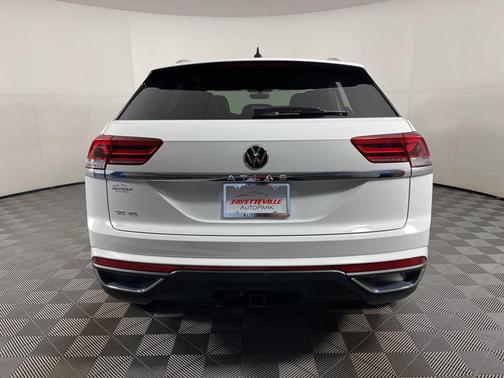 2022 Volkswagen Atlas Cross Sport 3.6L V6 SE w/Technology