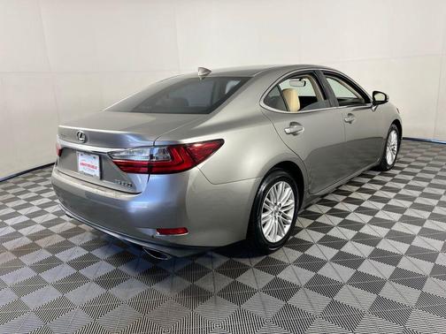 2016 Lexus ES 350 Base