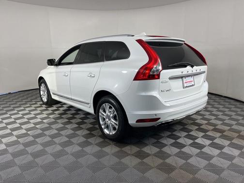 2016 Volvo XC60 T5 Drive-E Premier