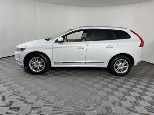 2016 Volvo XC60 T5 Drive-E Premier