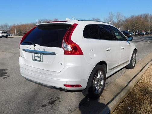 2016 Volvo XC60 T5 Drive-E Premier
