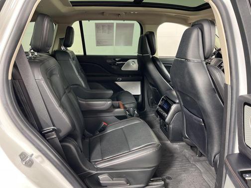 2022 Lincoln Aviator Reserve AWD