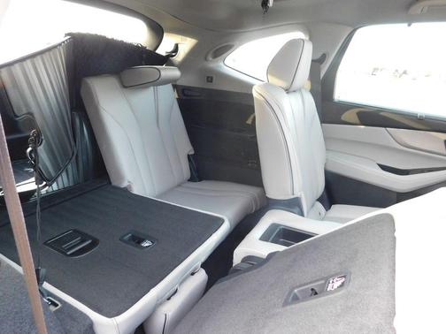 2023 Acura MDX Advance Package