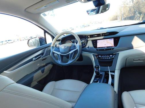 2020 Cadillac XT5 Premium Luxury