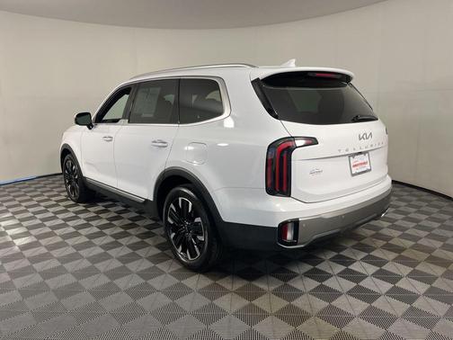 Glacial White Pearl 2025 Kia Telluride SX Prestige