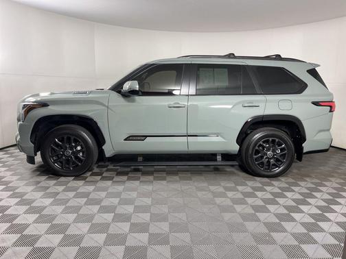 2024 Toyota Sequoia Platinum