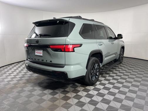 2024 Toyota Sequoia Platinum