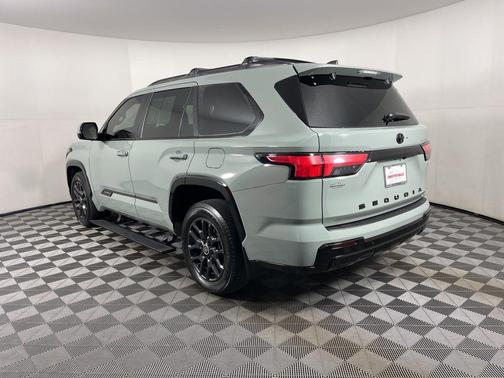 2024 Toyota Sequoia Platinum