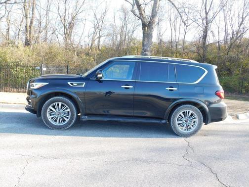 2021 INFINITI QX80 Luxe