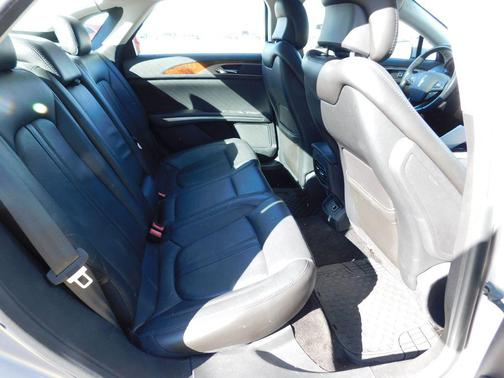 2014 Lincoln MKZ Base