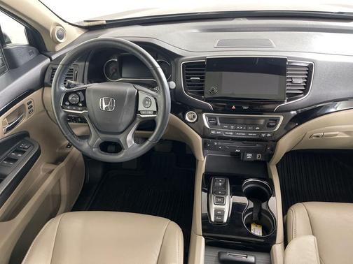 2021 Honda Pilot Touring 8-Passenger