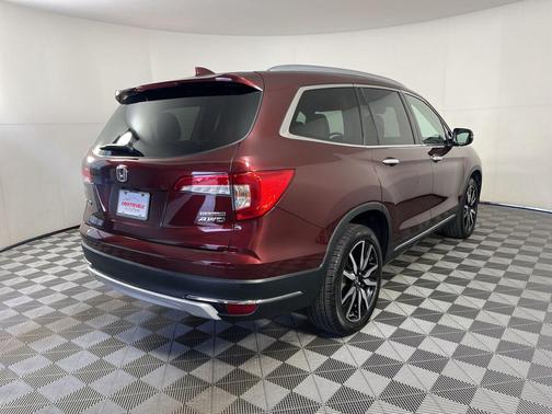 2021 Honda Pilot Touring 8-Passenger