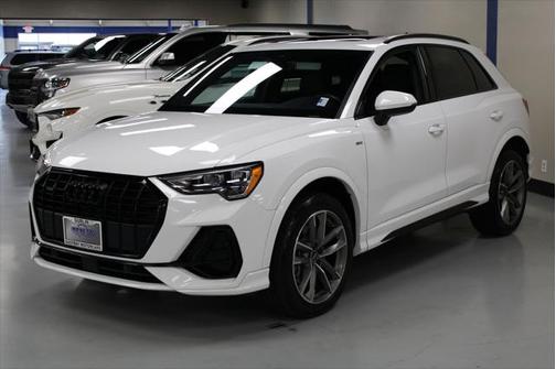 2022 Audi Q3 45 S line Premium