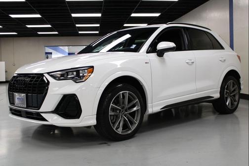 2022 Audi Q3 45 S line Premium