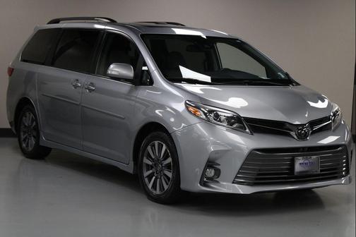 2020 Toyota Sienna Limited Premium