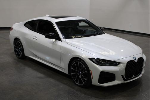 Mineral White Metallic 2022 BMW M440 i