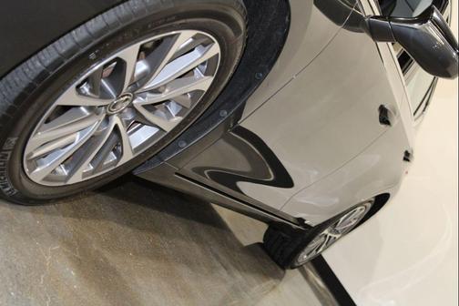 2022 Lexus ES 300h Base